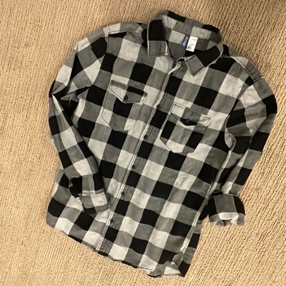 MARVEL COMIC UPCYCLED BLACK & GREY FLANNEL BUTTON SHIRT MEDIUM - Picture 4 of 9